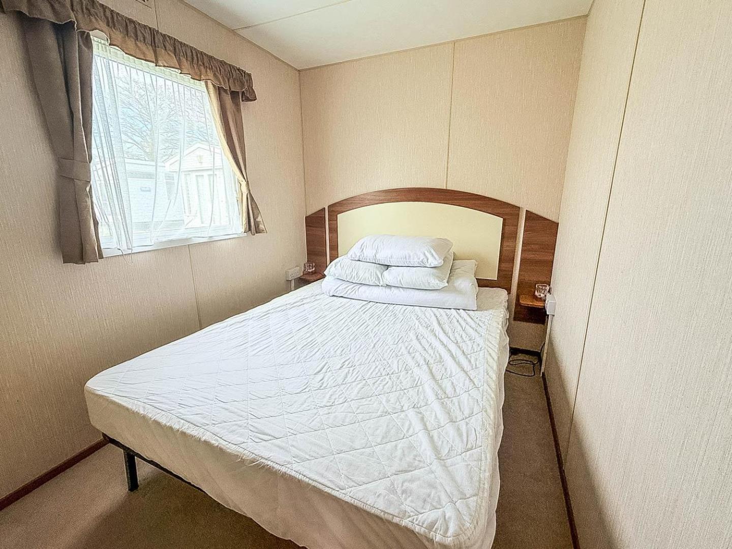 8 Berth Caravan With Decking At Sunnydale In Lincolnshire Ref 35087S Louth  Buitenkant foto