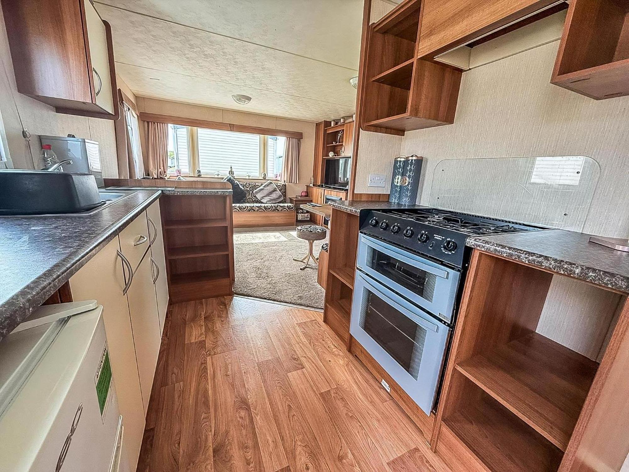 8 Berth Caravan With Decking At Sunnydale In Lincolnshire Ref 35087S Louth  Buitenkant foto